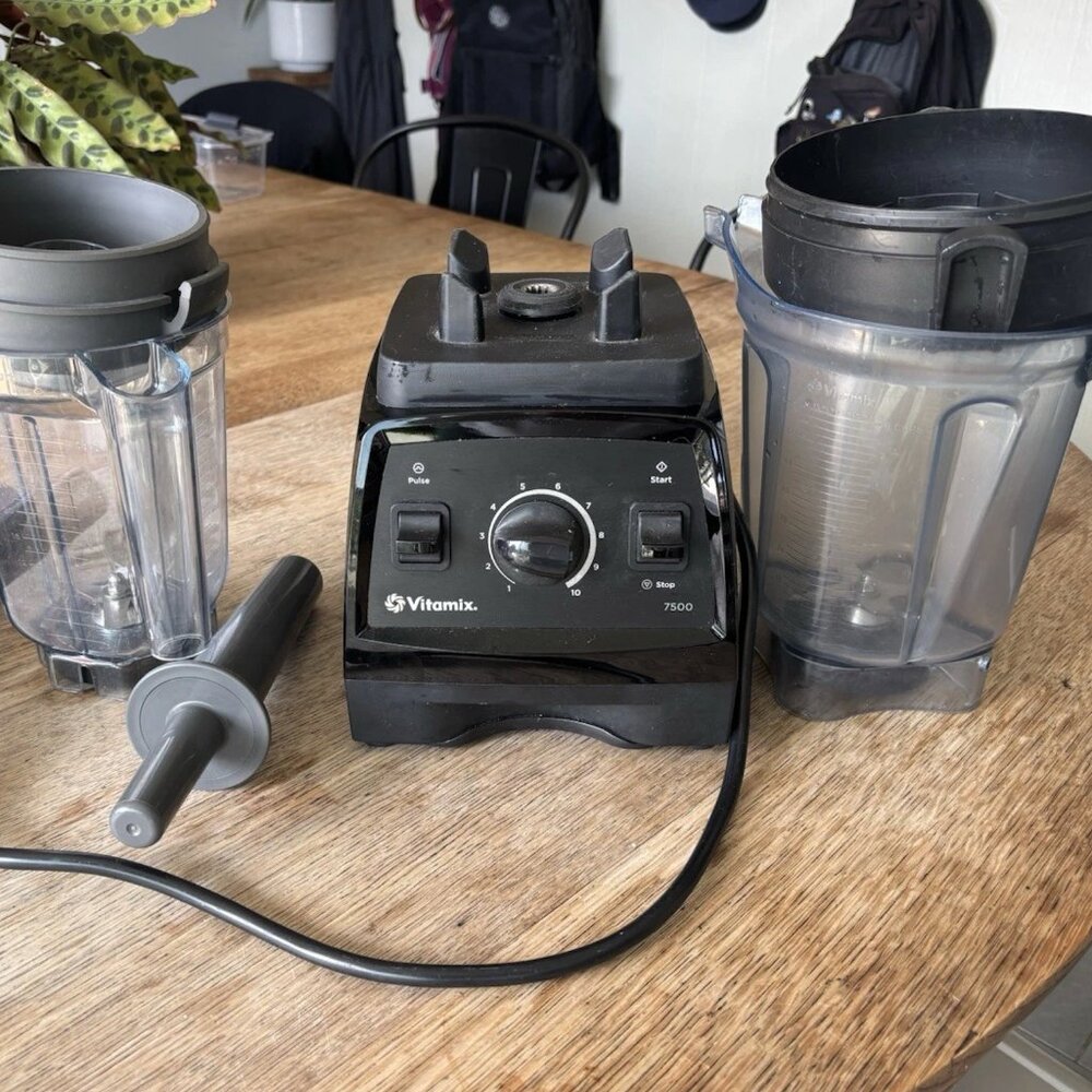 Vitamix 7500 Black Professional Blender Super Bundle 64oz 32oz